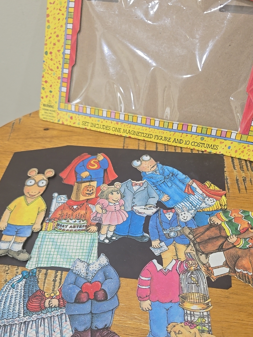 Vintage 1996 Arthur MagiCloth Magnet Doll Toy - Picture 11 of 12